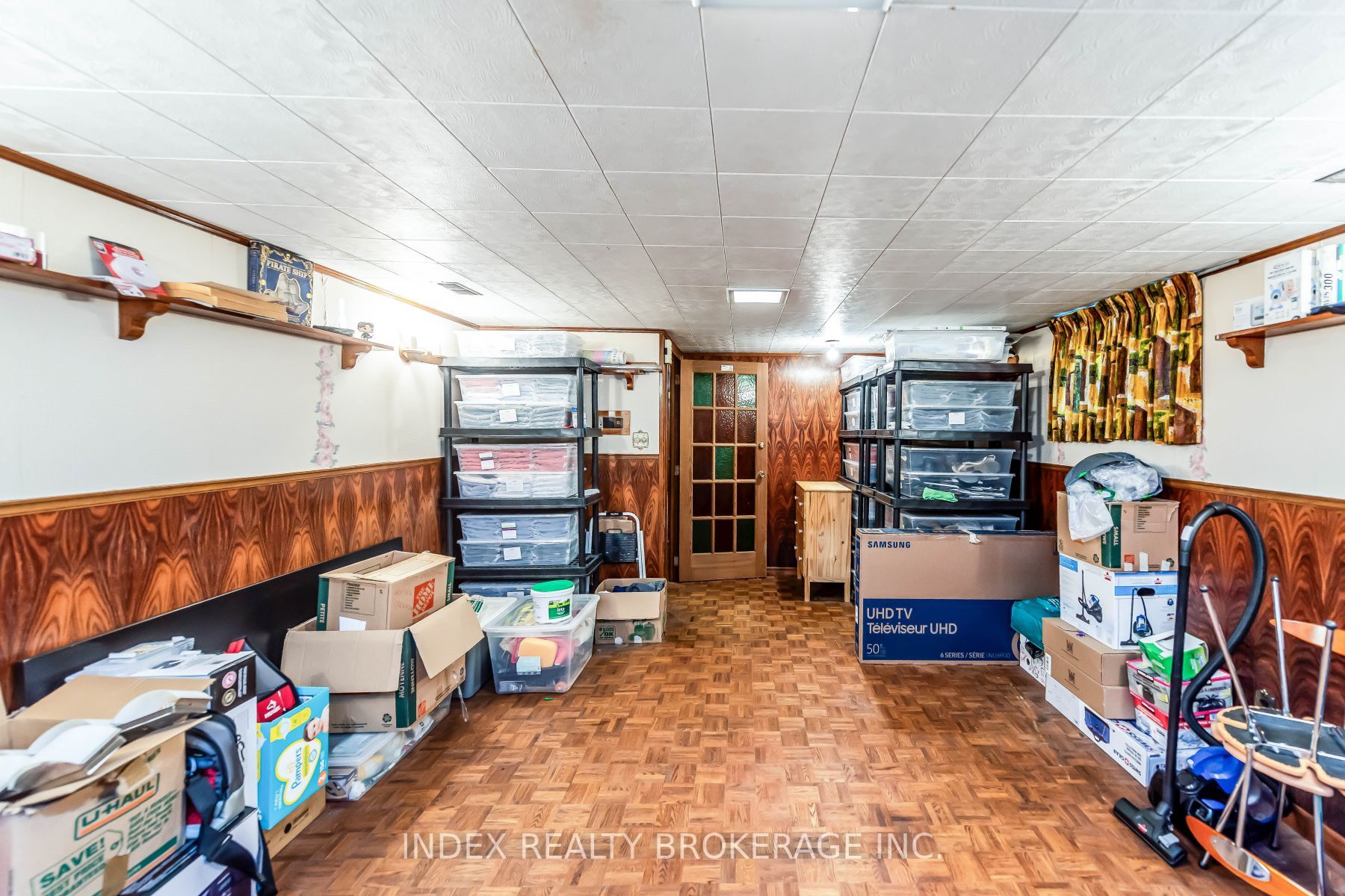 28 Blenheim Dr