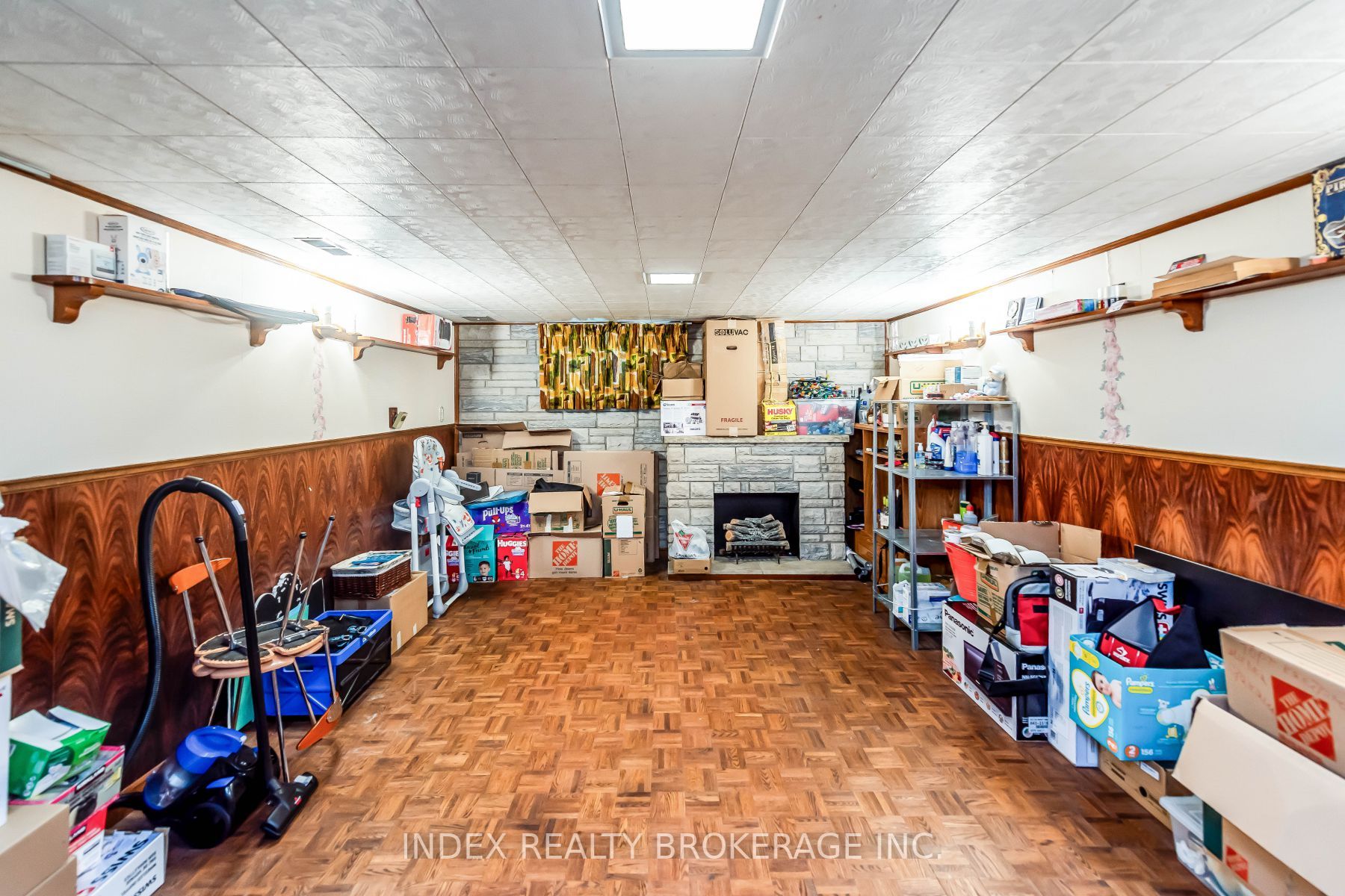 28 Blenheim Dr