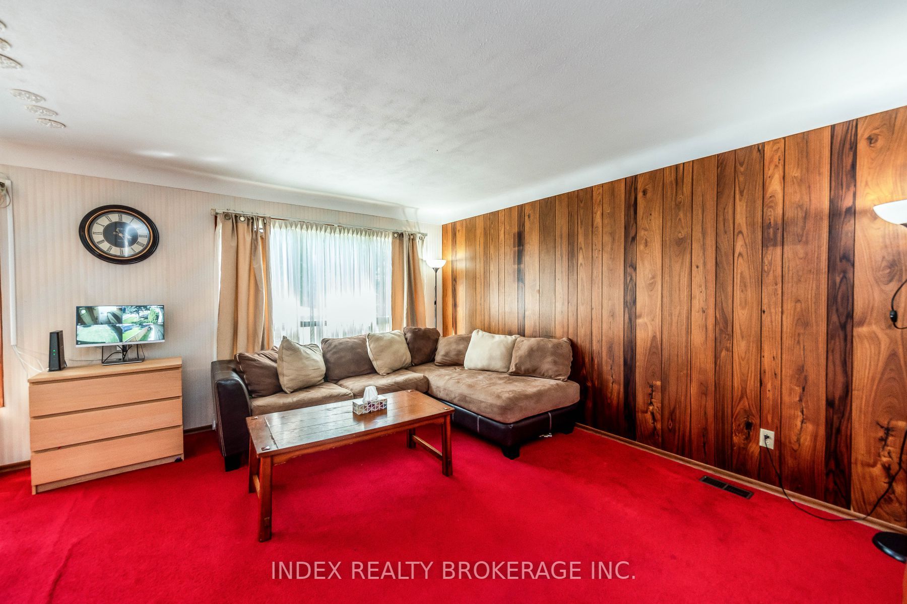 28 Blenheim Dr