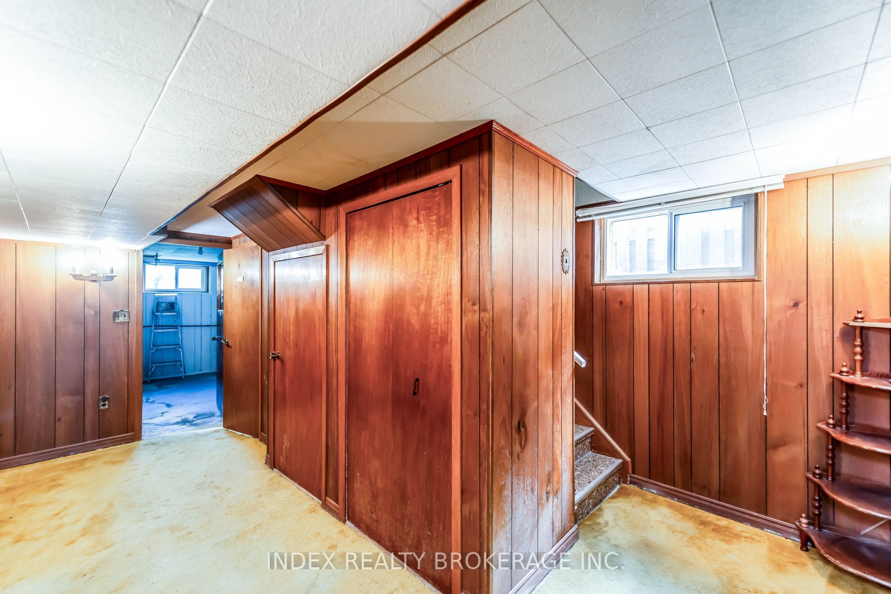 28 Blenheim Dr