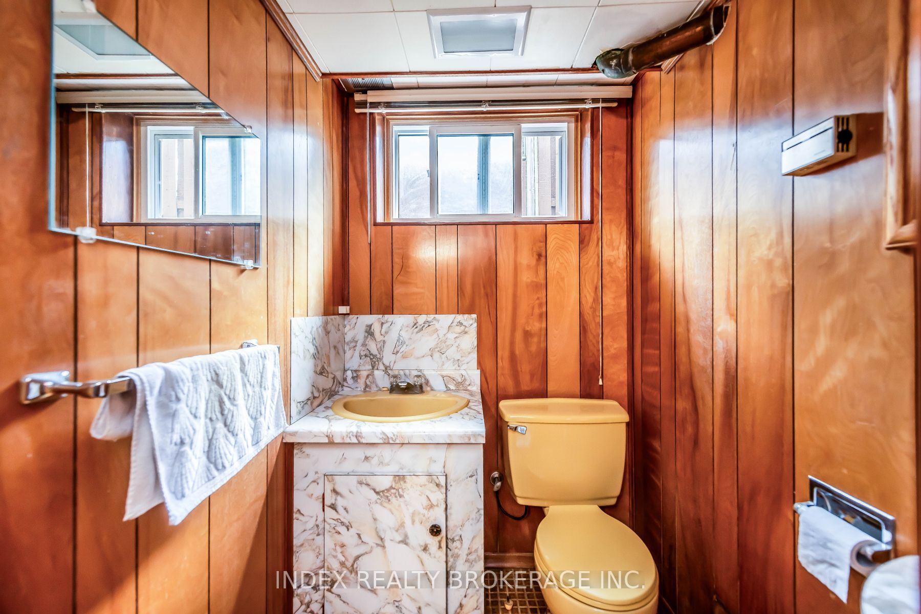 28 Blenheim Dr