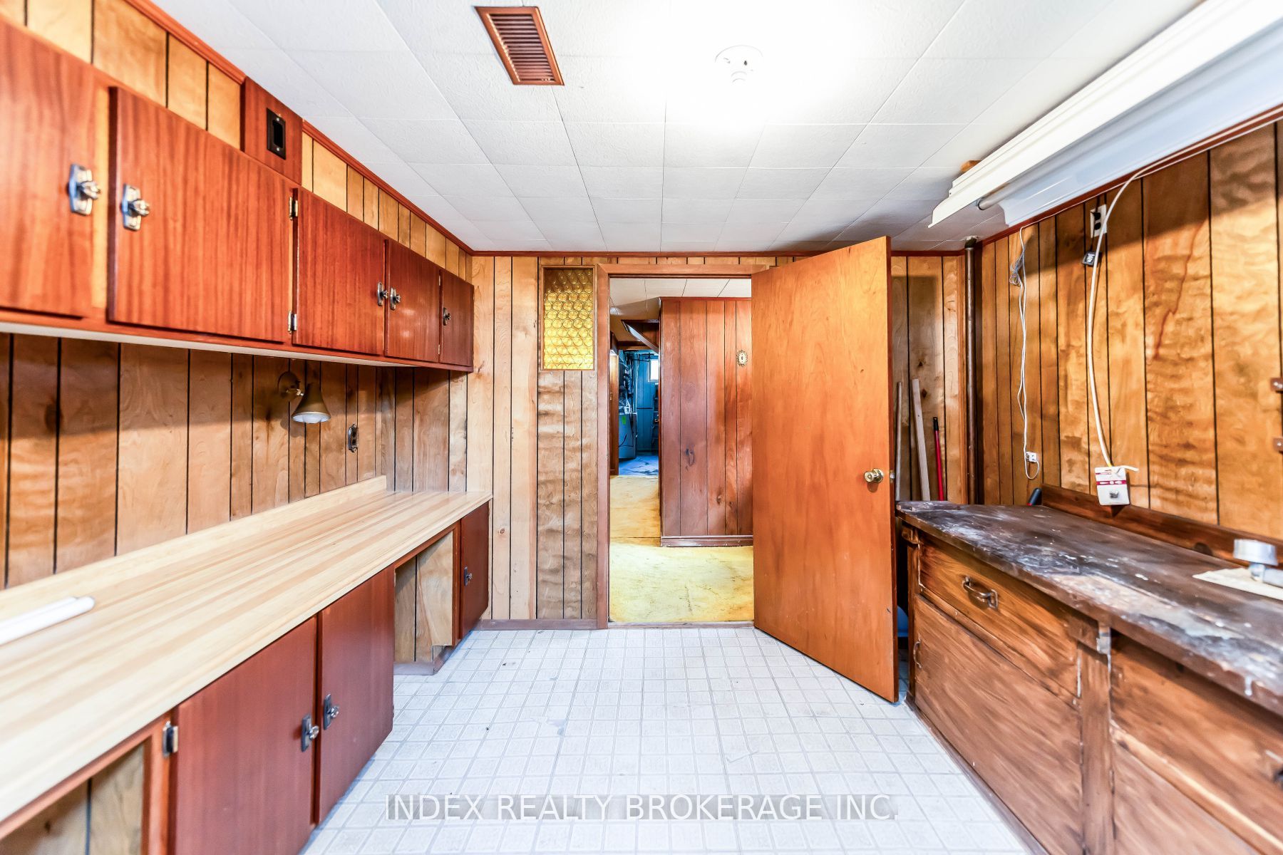 28 Blenheim Dr