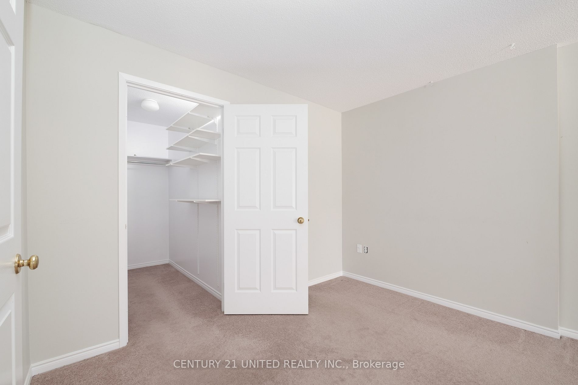 921 Armour Road, #114