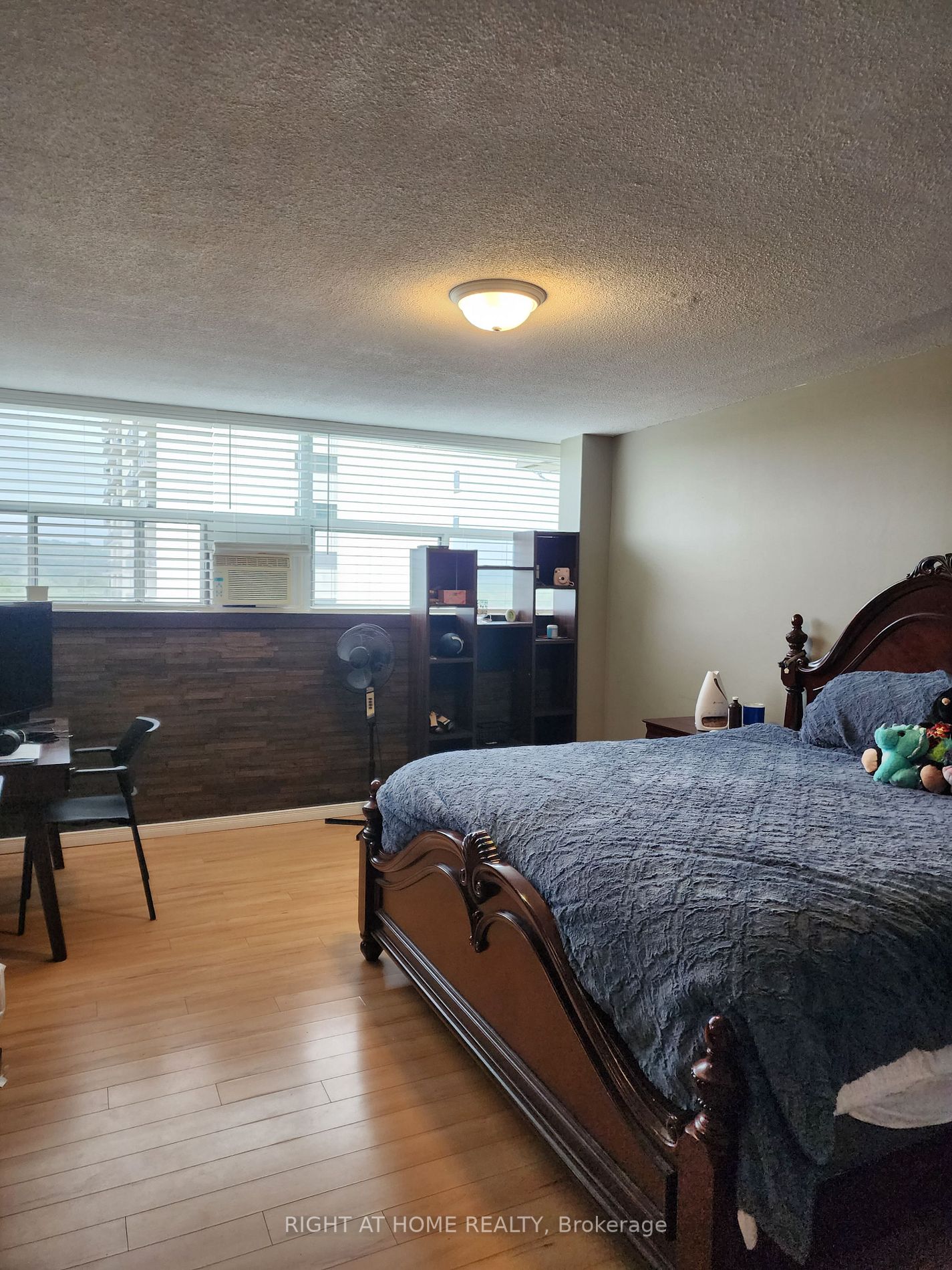 215 Glenridge Ave, #801