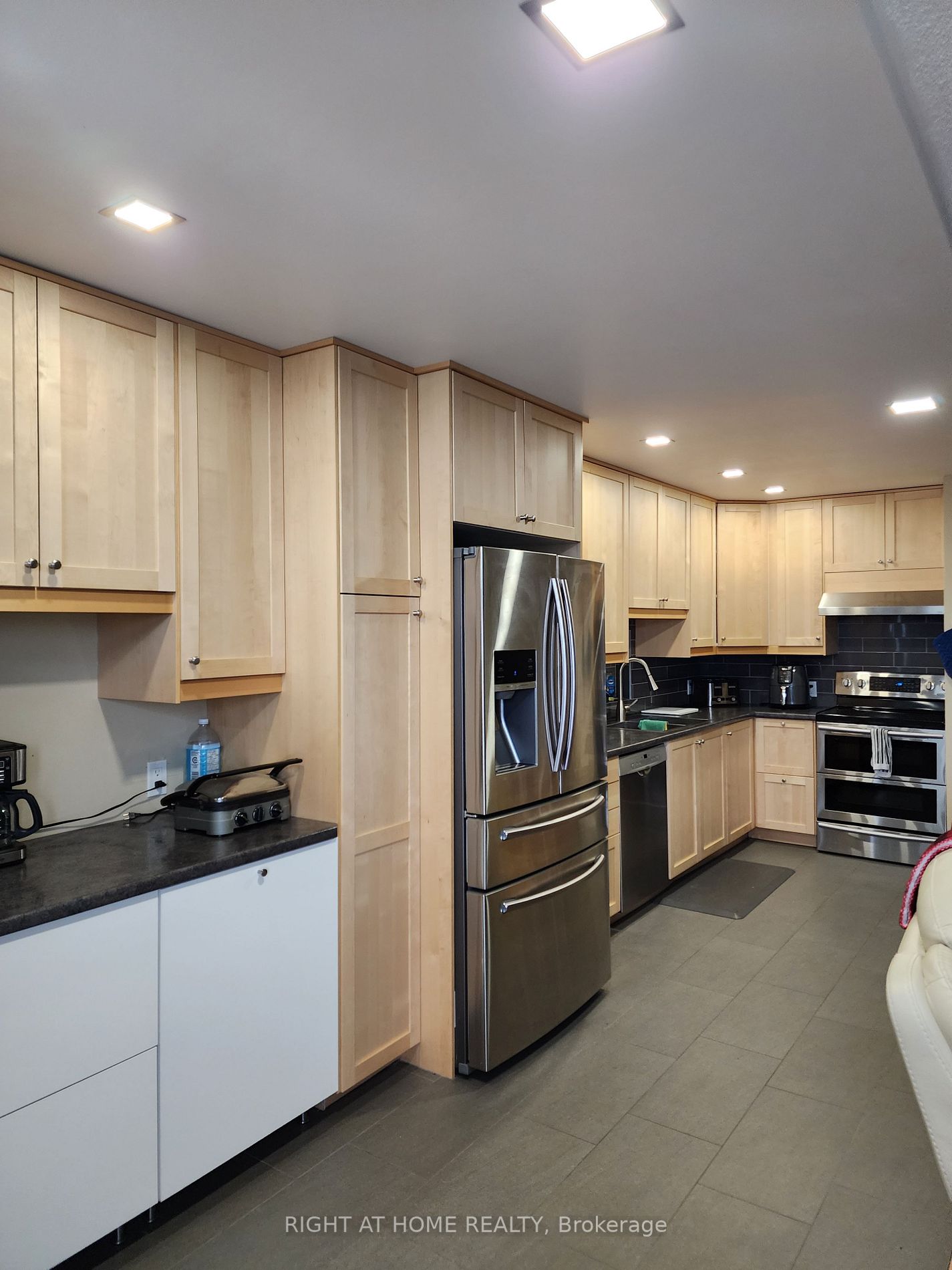 215 Glenridge Ave, #801