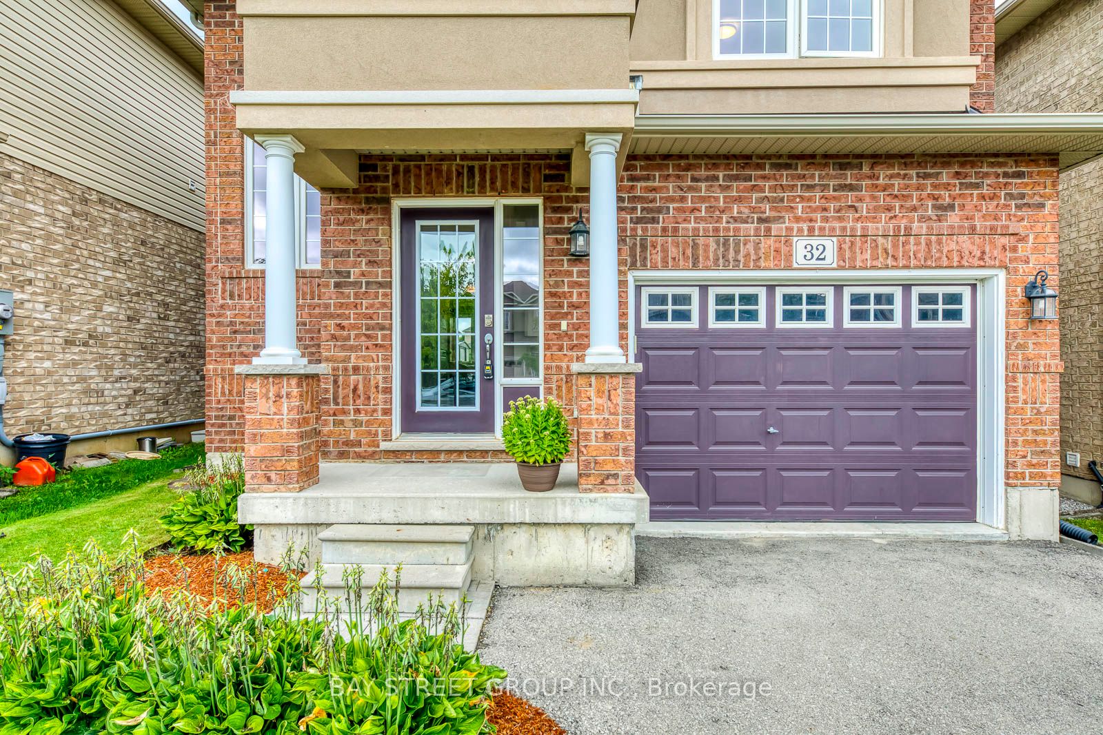 32 Irwin Ave