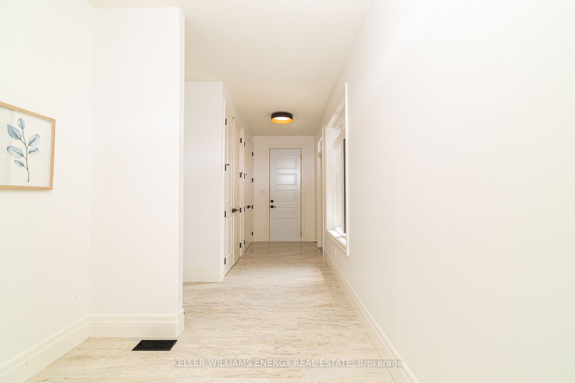 125 Villeneuve Dr