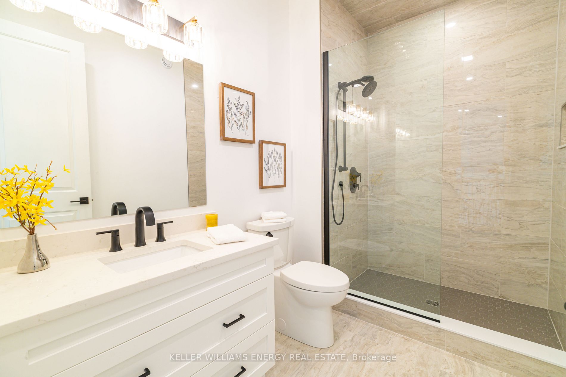 125 Villeneuve Dr