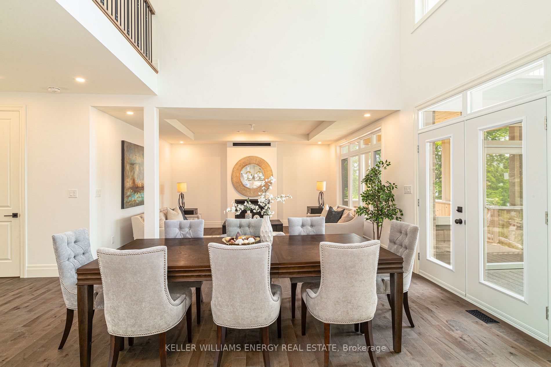 125 Villeneuve Dr