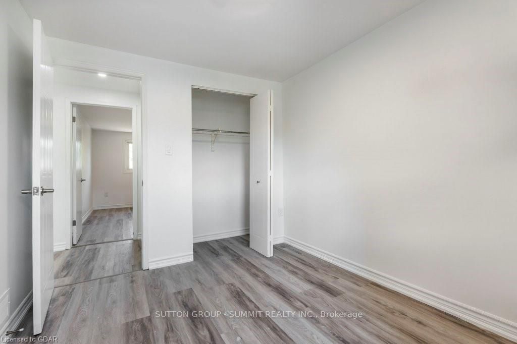 2 Grandridge Crescent