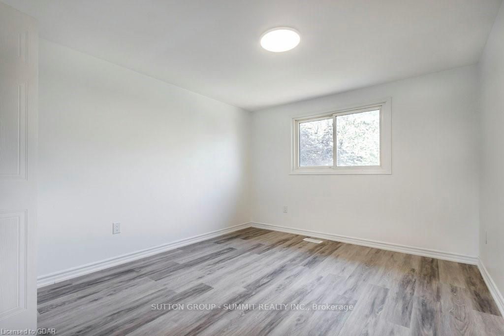 2 Grandridge Crescent