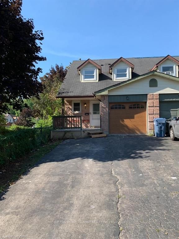 2 Grandridge Cres