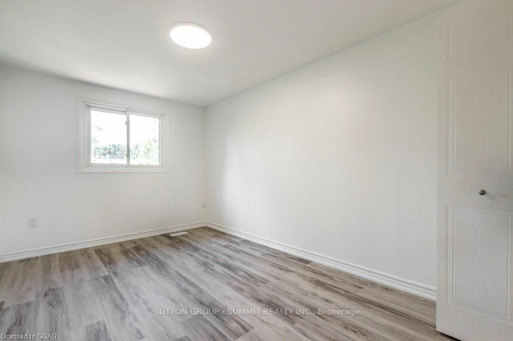 2 Grandridge Crescent