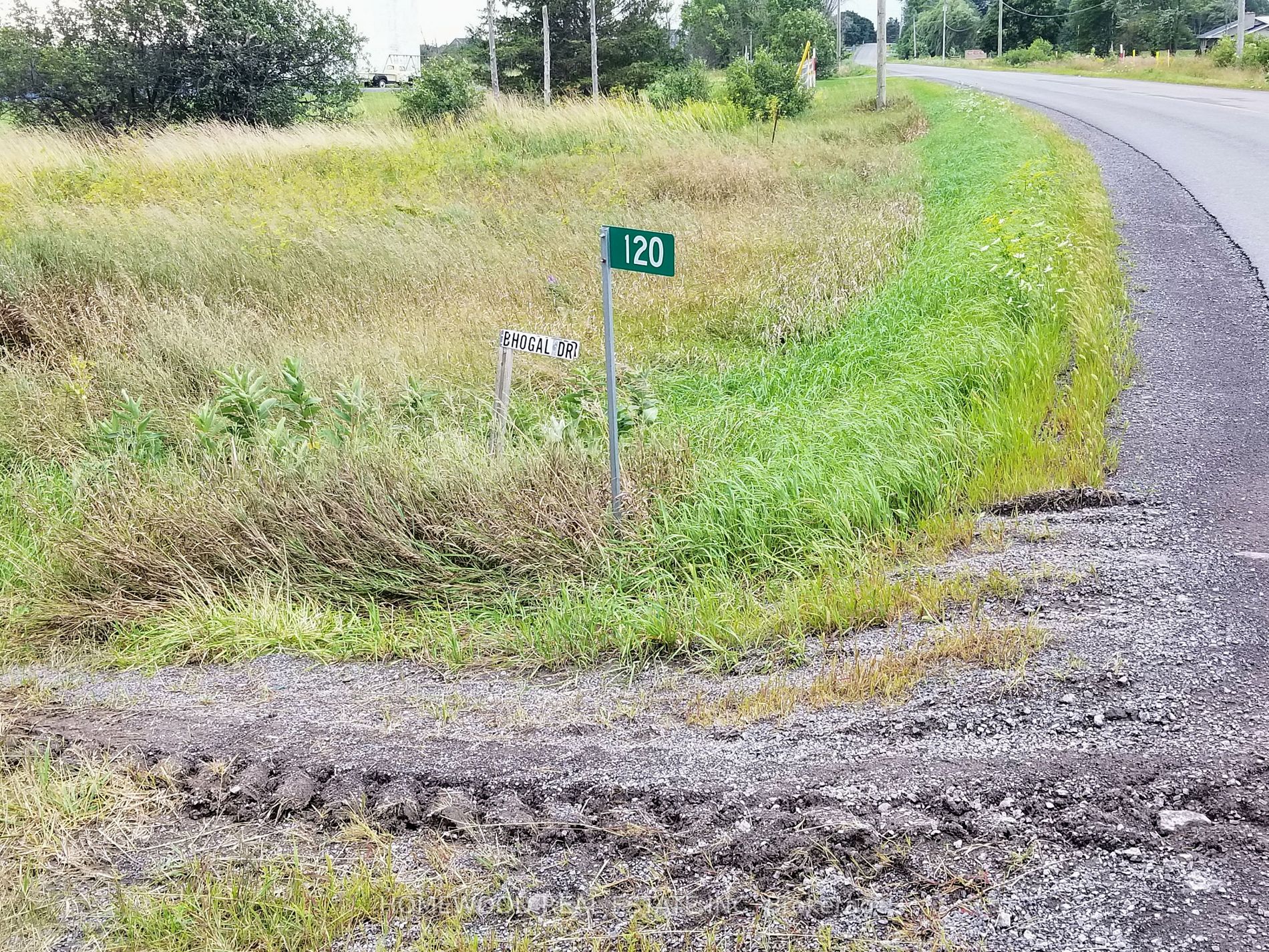 120 Drive In Rd W