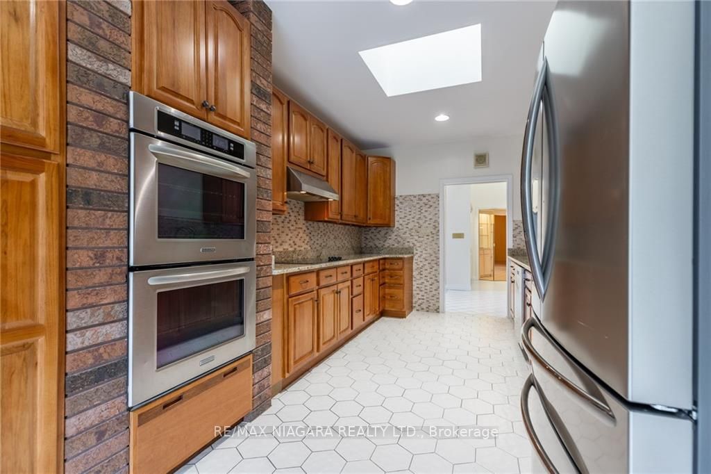 6811 Carmella Place