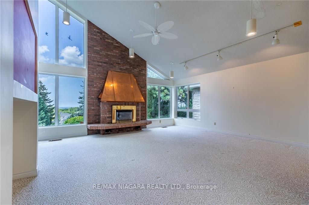 6811 Carmella Place