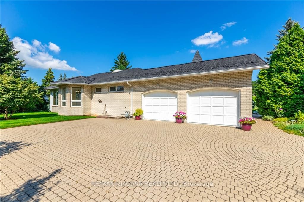 6811 Carmella Place