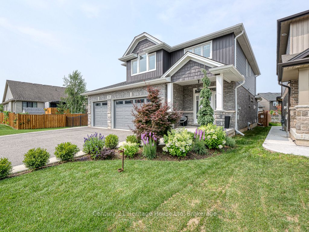 1061 Alberni Rd