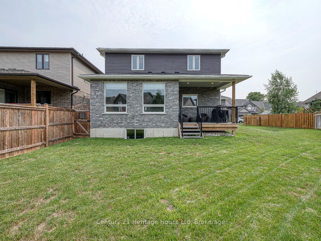 1061 Alberni Rd