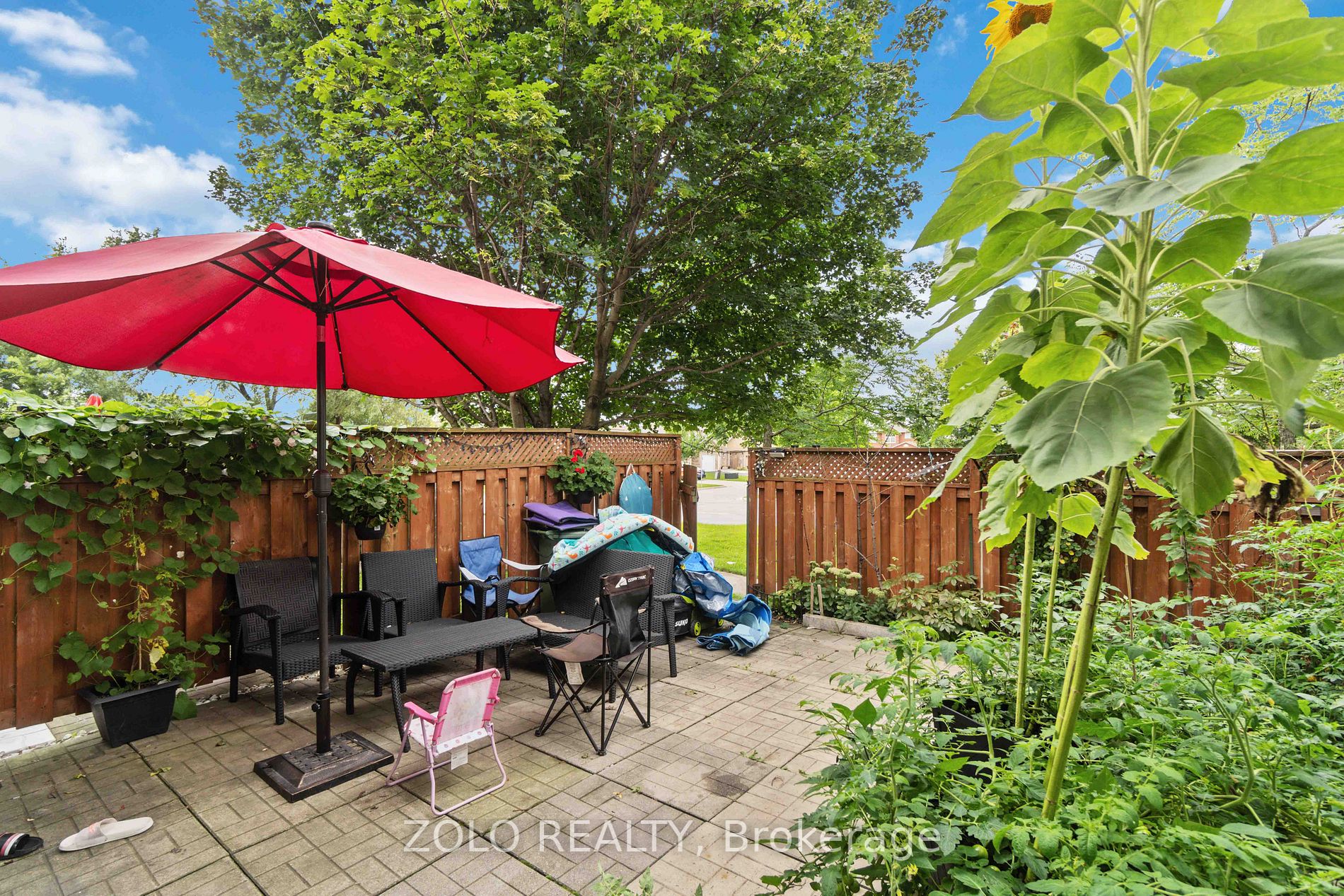1523 Upper Gage Ave, #3