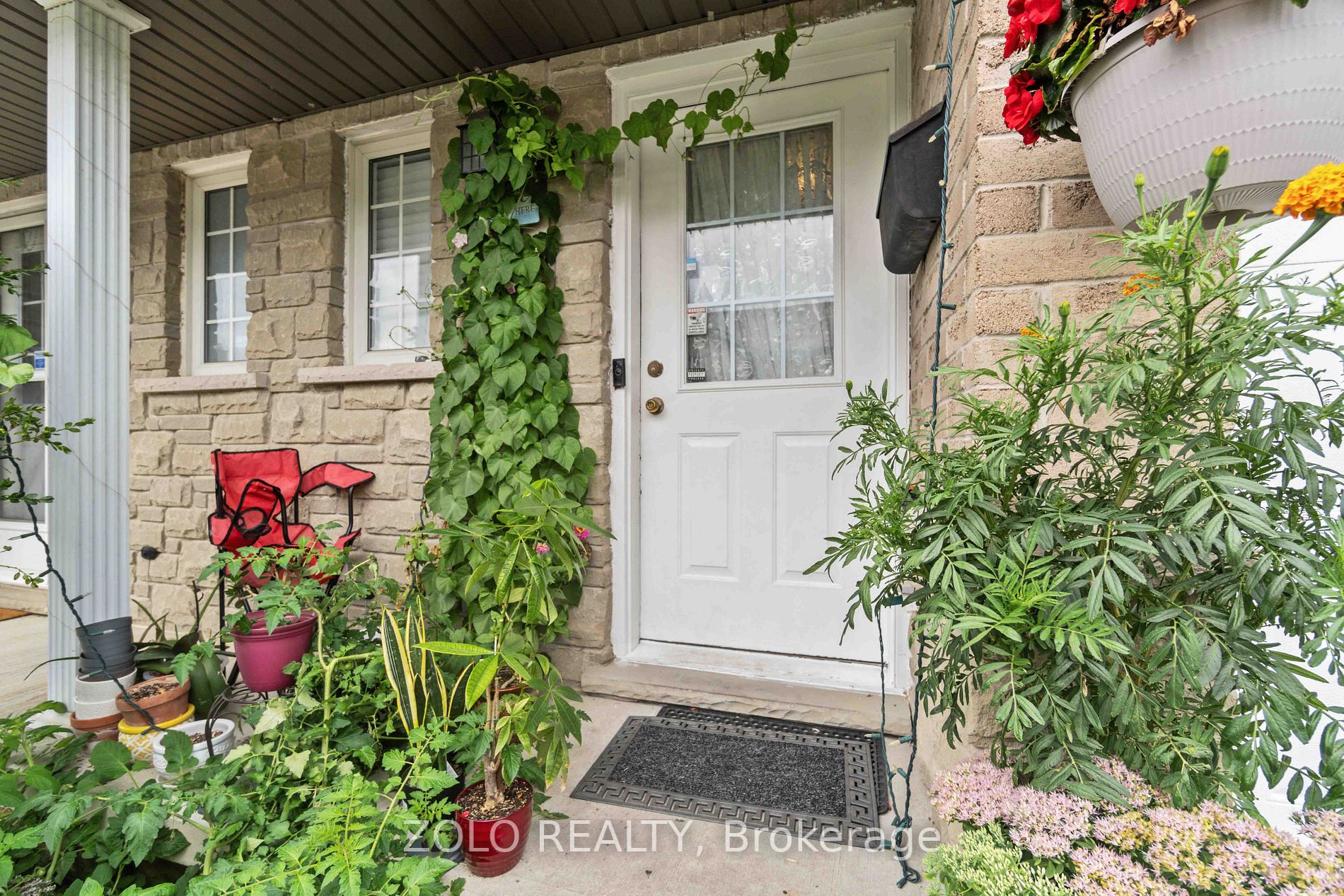 1523 Upper Gage Ave, #3