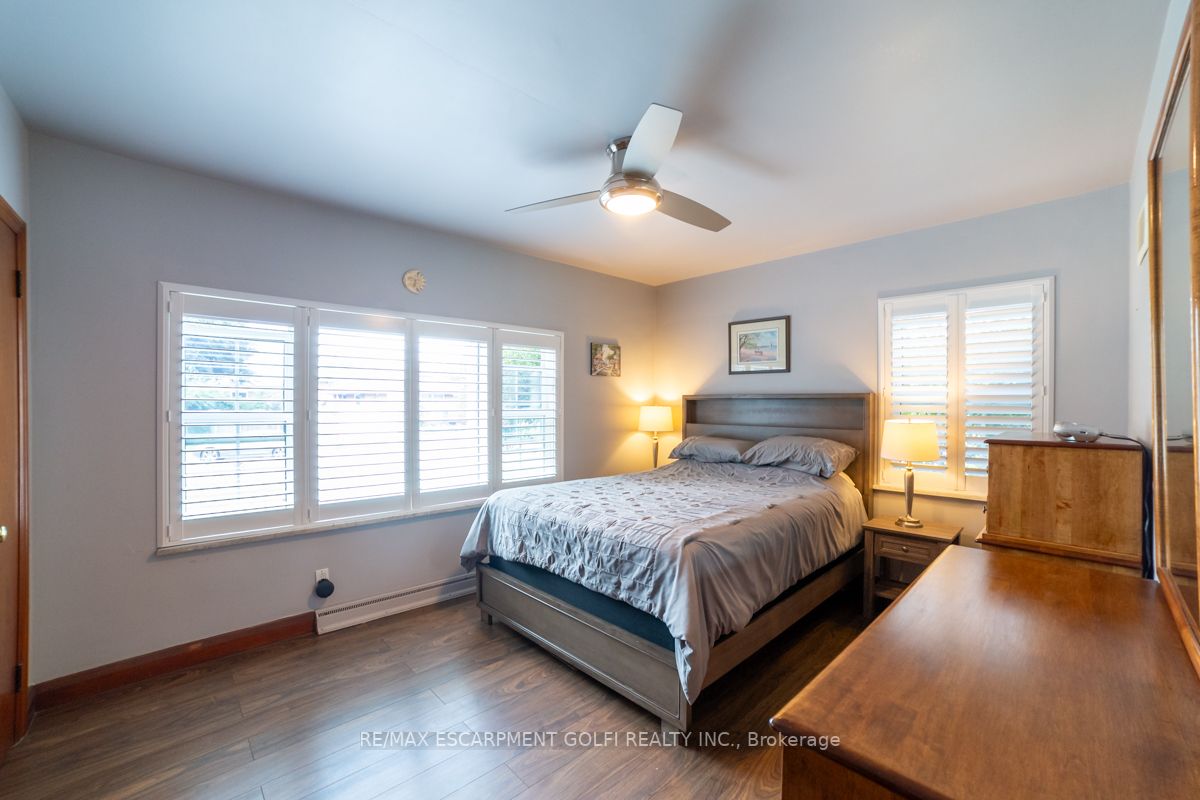 109 Sunning Hill Ave
