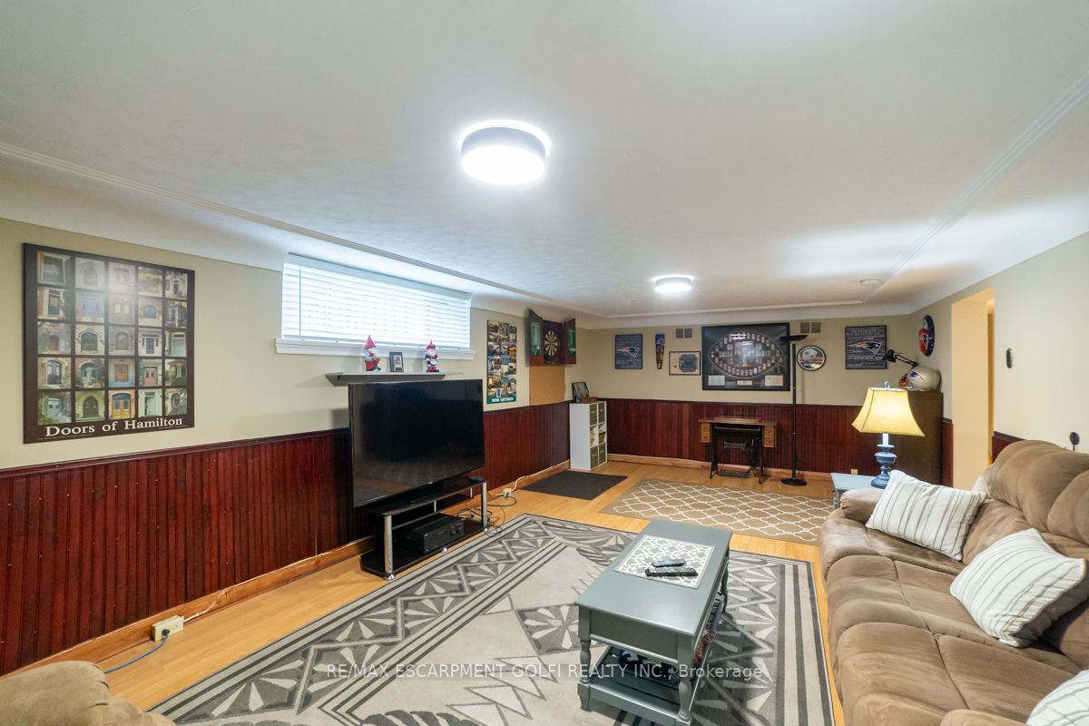 109 Sunning Hill Ave