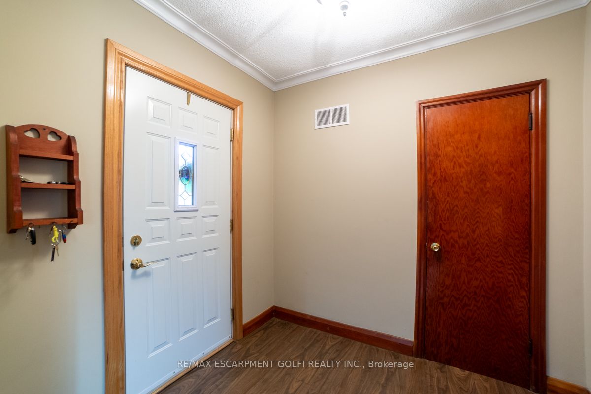 109 Sunning Hill Ave