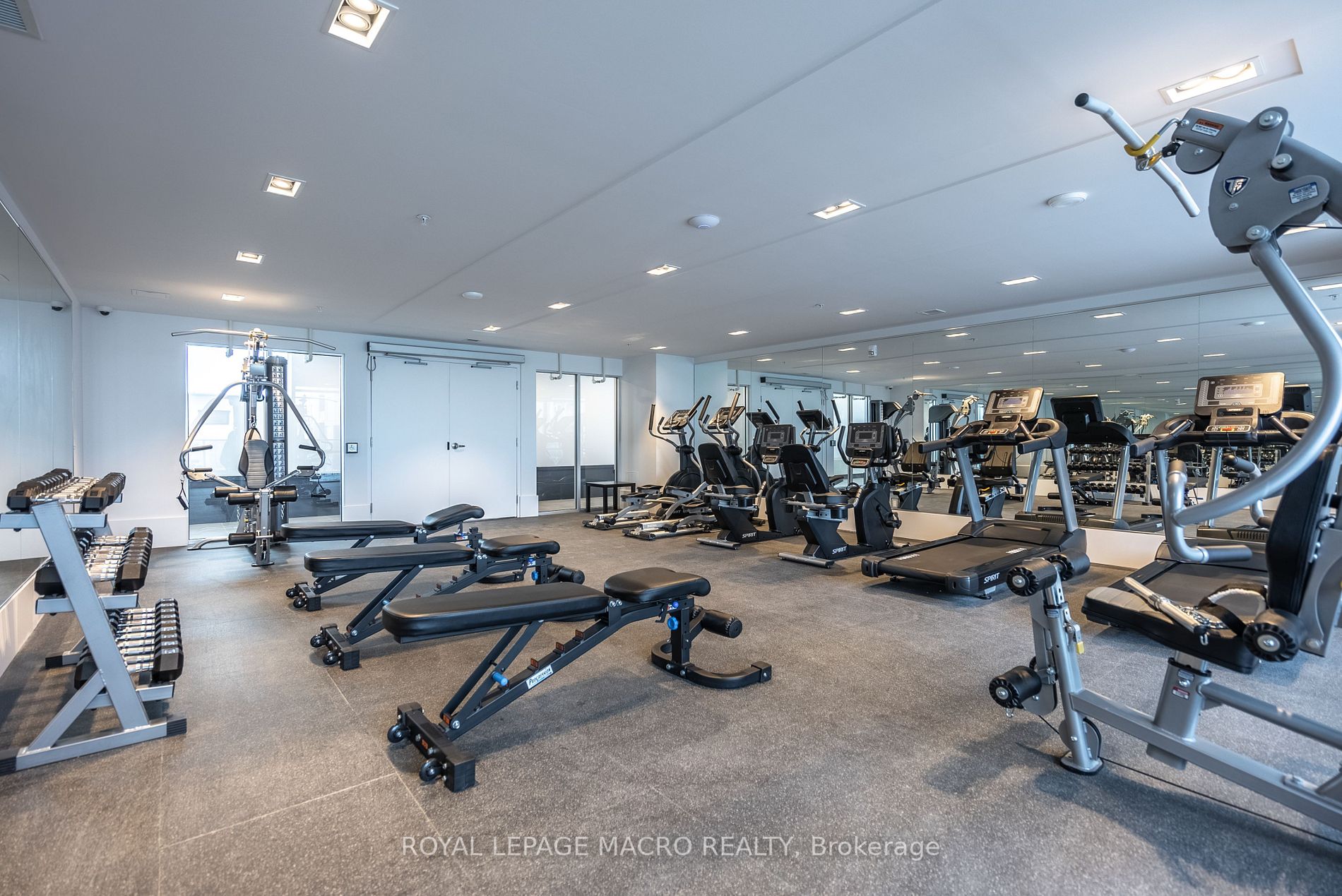 16 Concord Pl, #547