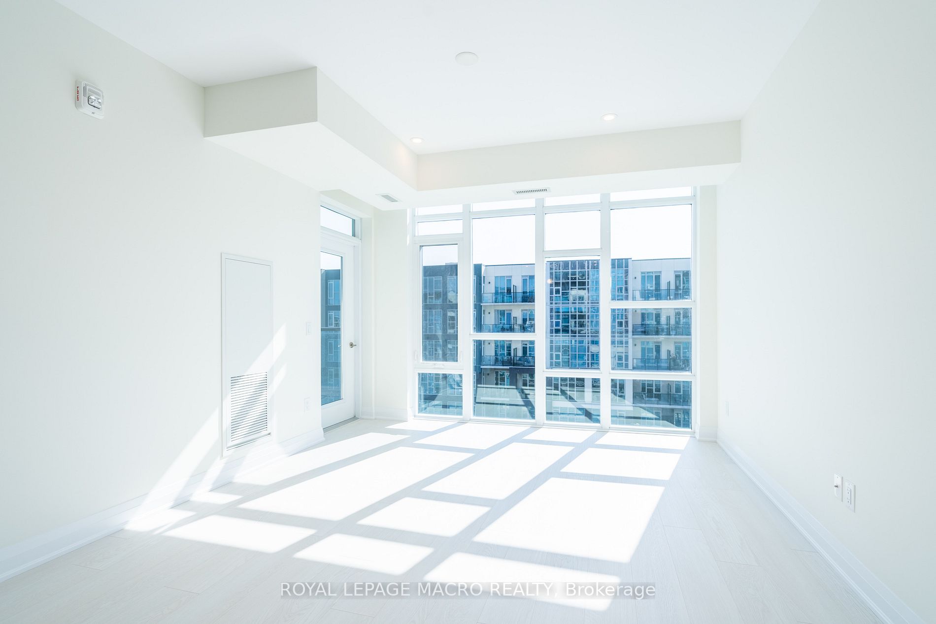 16 Concord Pl, #547