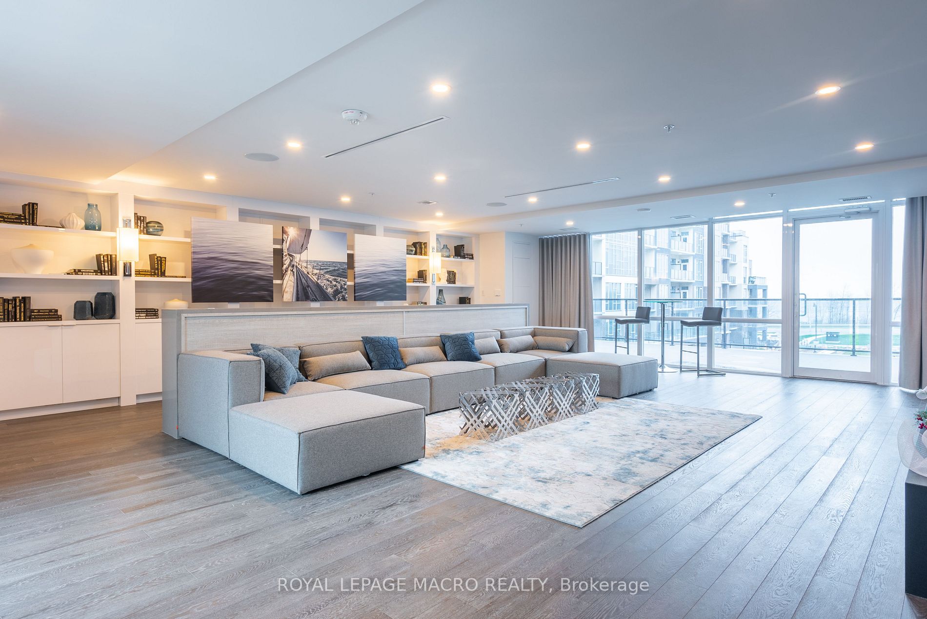16 Concord Pl, #547