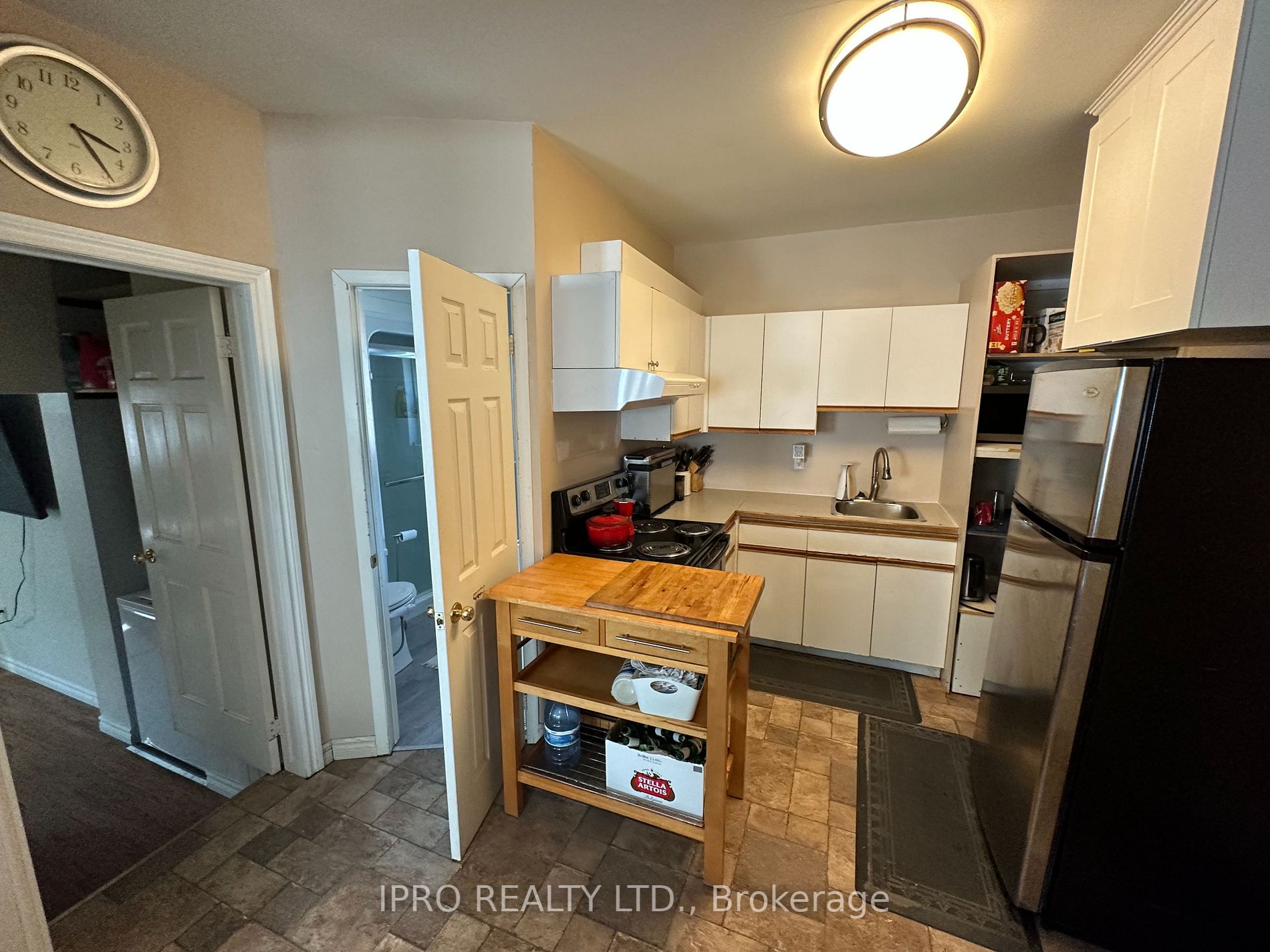 27 Berryman Ave