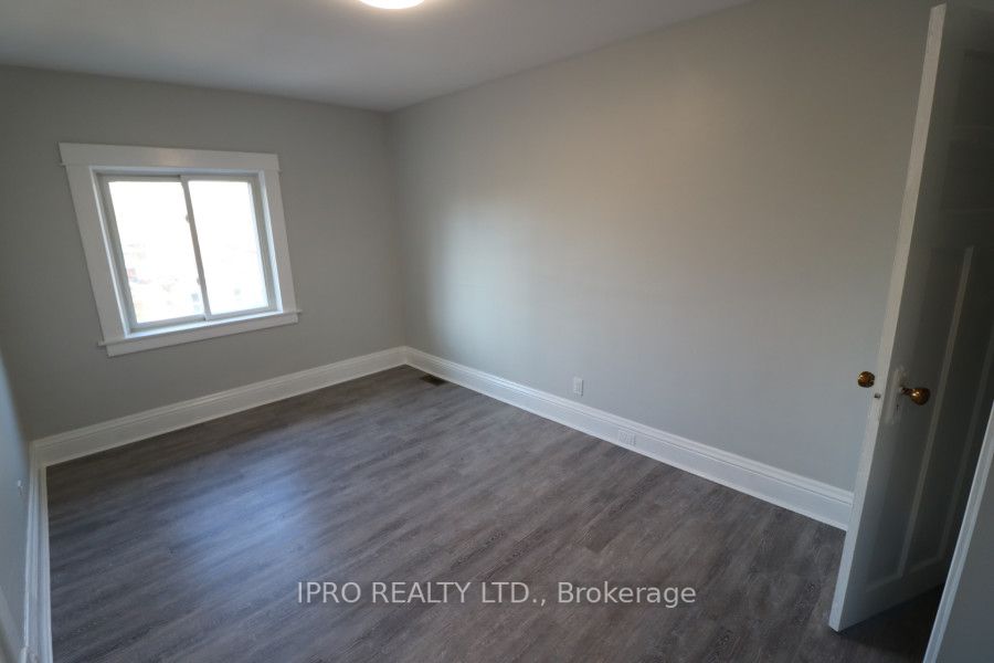 27 Berryman Ave