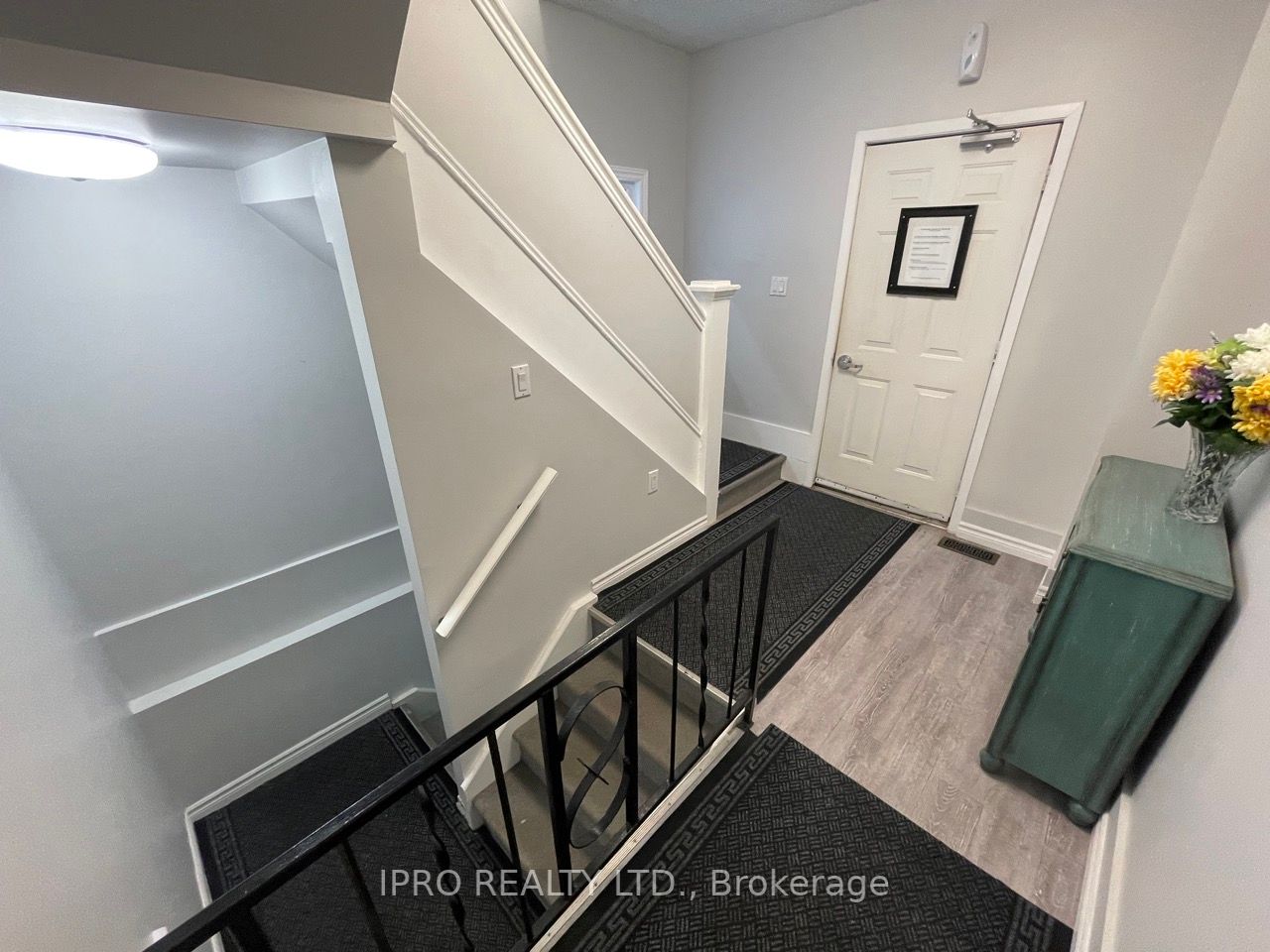 27 Berryman Ave