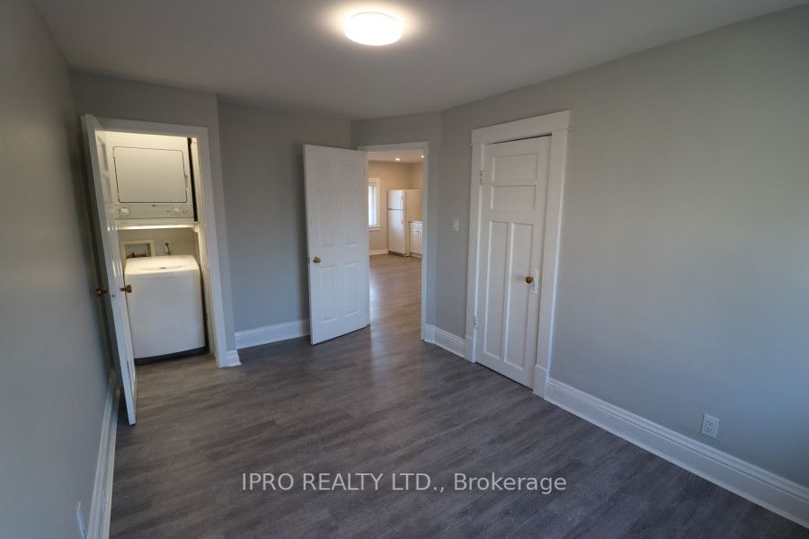 27 Berryman Ave