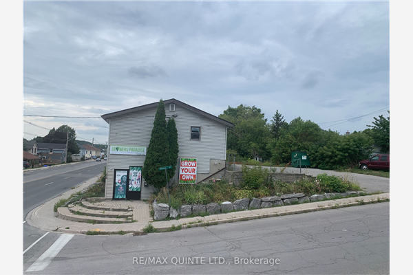204 Dundas St E, Quinte West
