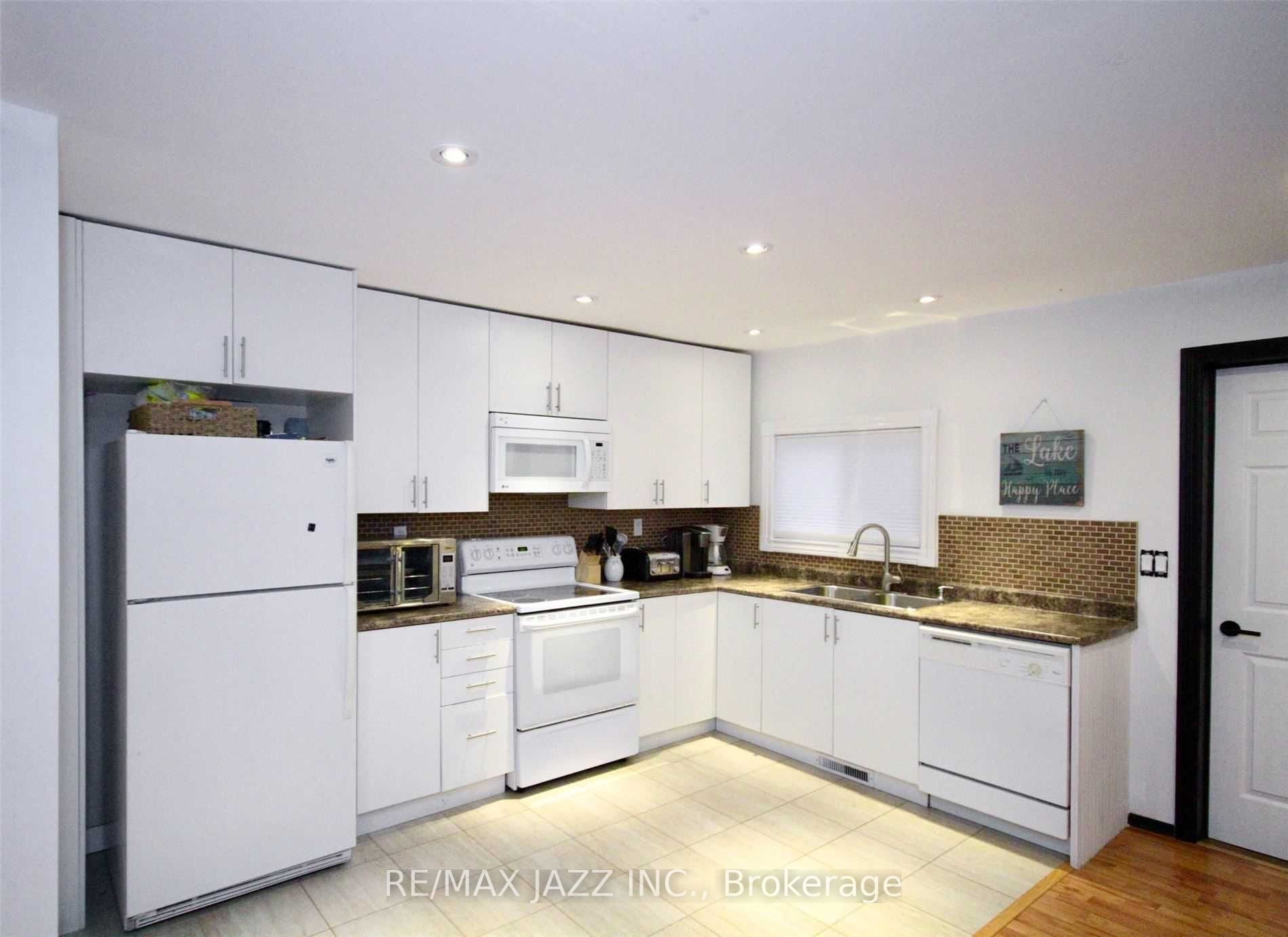 31 Driftwood Shores Road