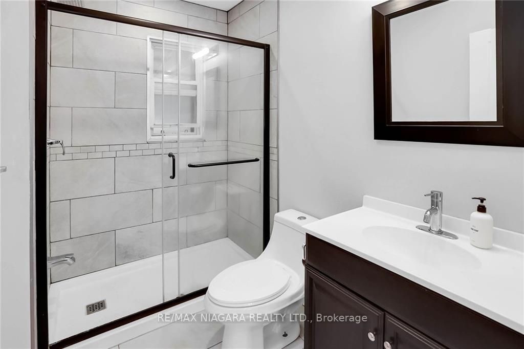 10 Sherbourne St
