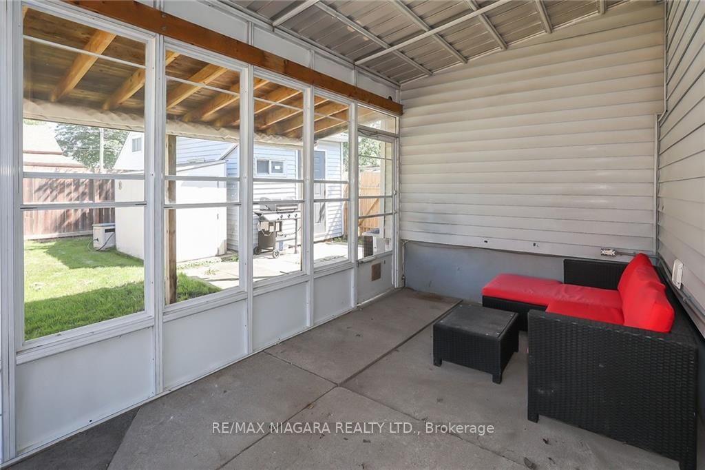 10 Sherbourne St