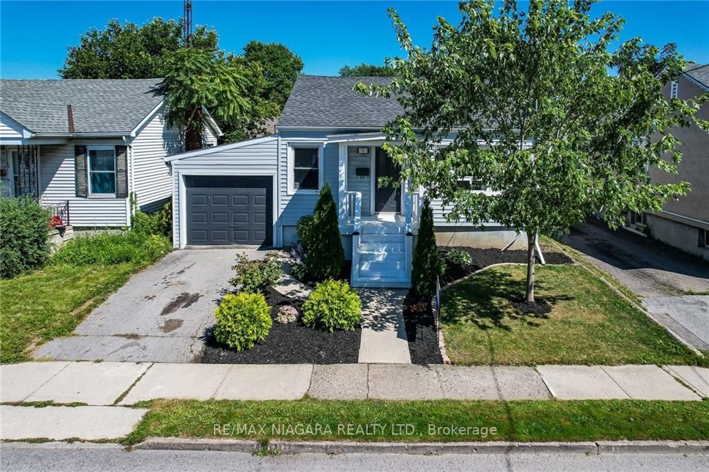 10 Sherbourne St