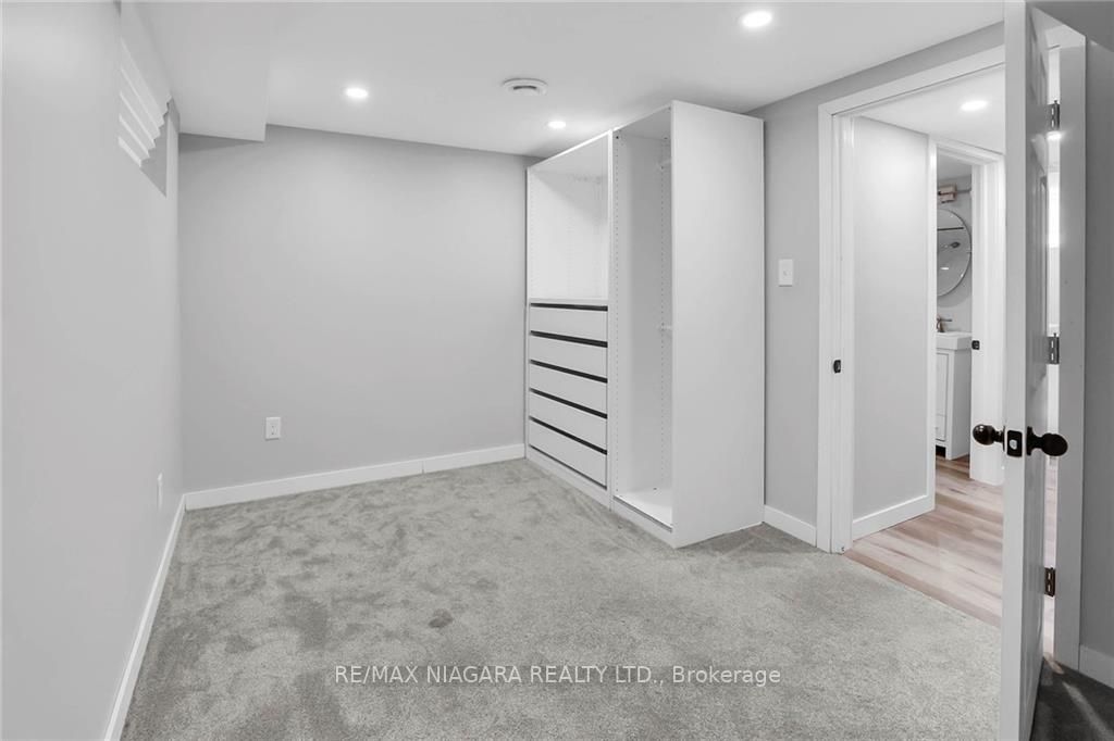 10 Sherbourne St