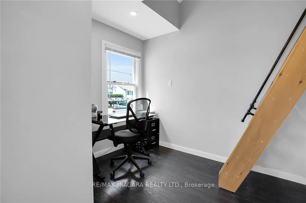 10 Sherbourne St