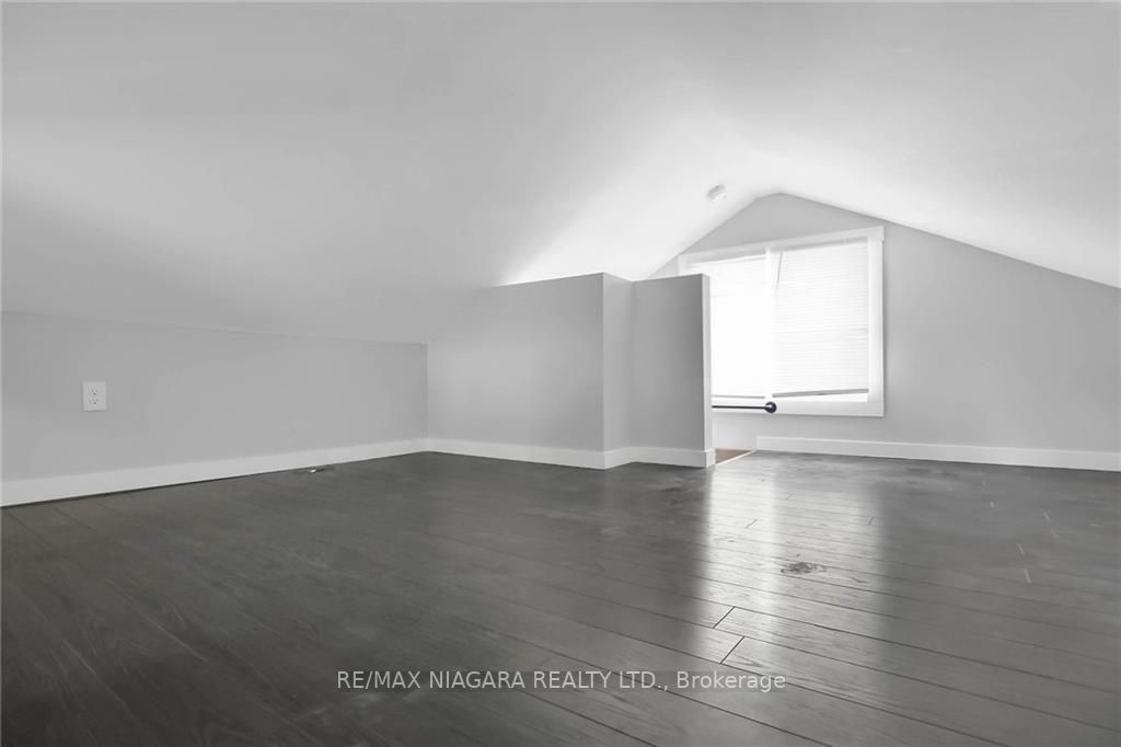 10 Sherbourne St