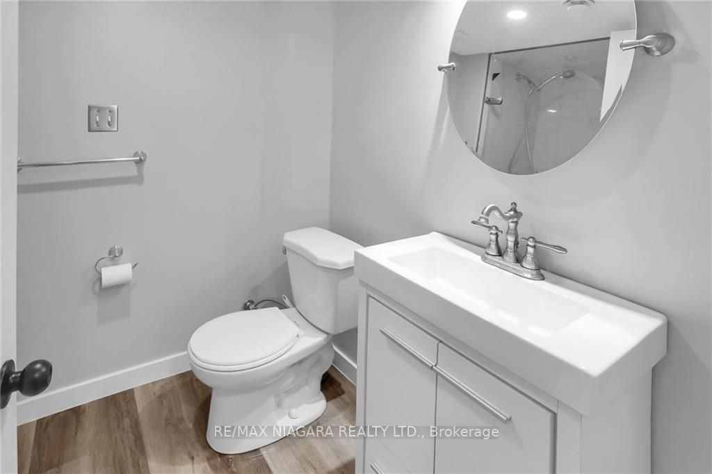 10 Sherbourne St