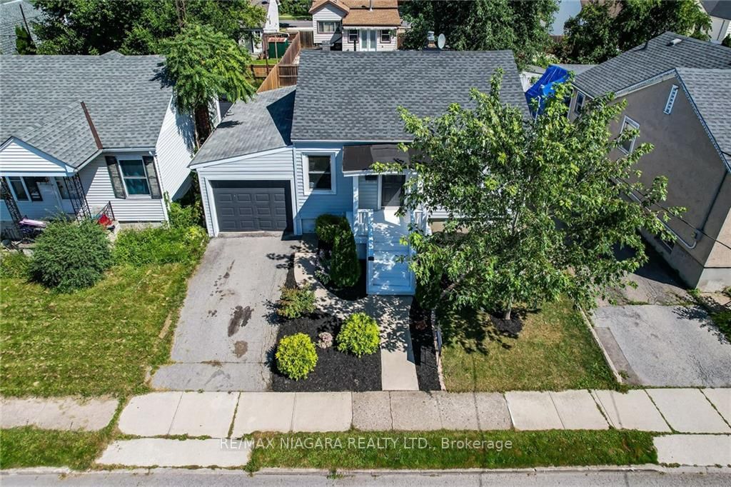 10 Sherbourne St