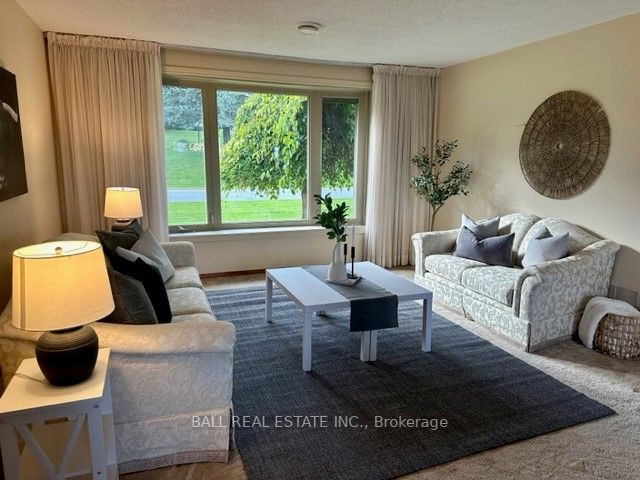 363 Country Club Circ