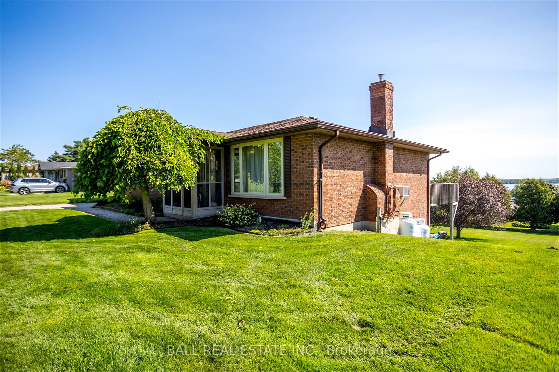 363 Country Club Circ