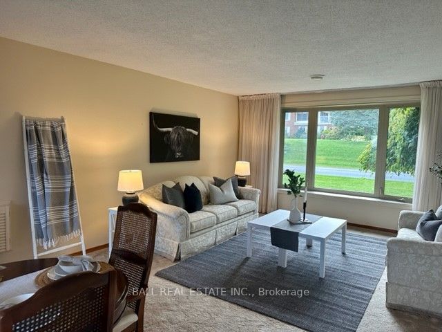 363 Country Club Circ