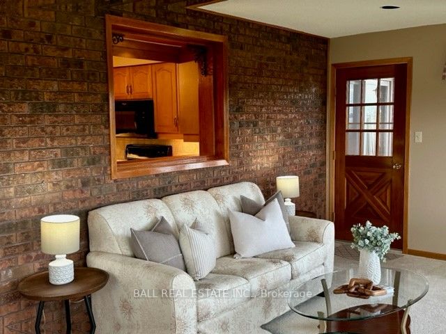 363 Country Club Circ