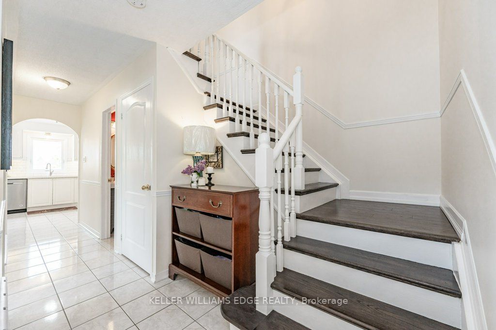 101 Harnesworth Cres